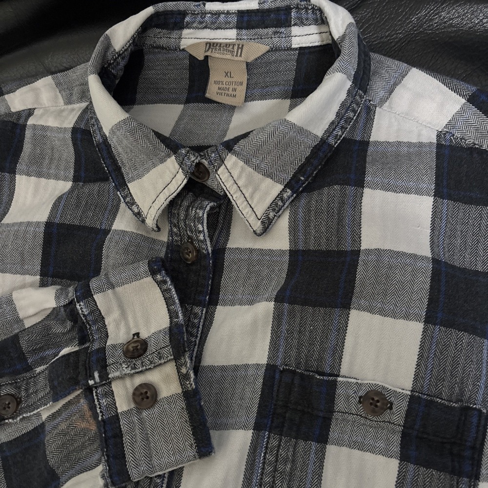 Duluth Trading Co Flannel Shirt Mens L Tall Blue Plaid Free Swingin Button Down